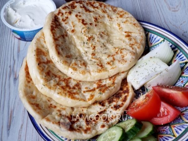 Базлама на кефире (турецкий хлеб)