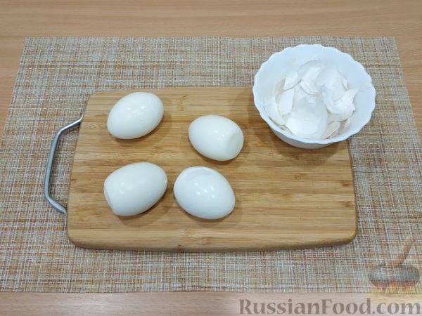 Яйца, фаршированные куриной печенью