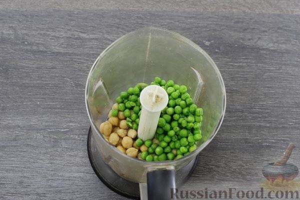 Фалафель из зелёного горошка и консервированного нута (на сковороде)