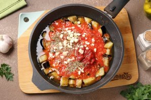 Паста с баклажанами в томатном соусе